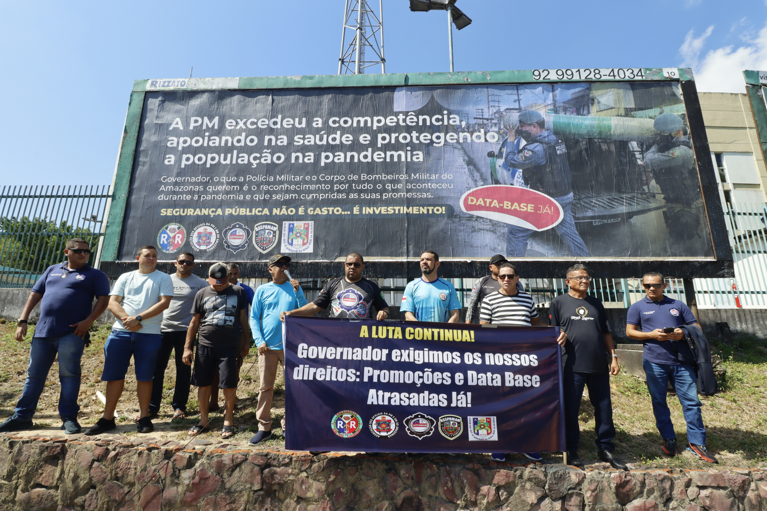 Campanha de outdoors pela valorização dos policiais e bombeiros militares é lançada pelas associações que representam as categorias