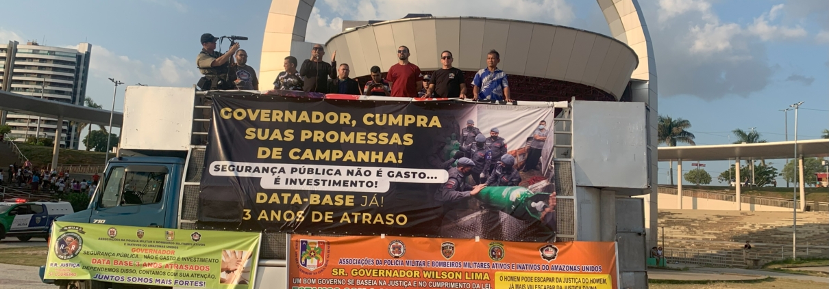 Homenagem a policias e bombeiros militares mortos durante a pandemia marca Dia do Soldado com críticas ao governo Wilson Lima